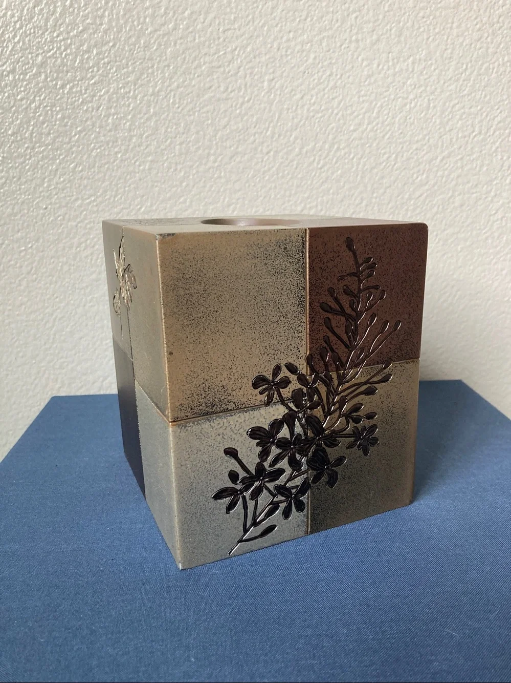 Croscill Home tissue Box cover Lancaster Leaf Motif Metallic Hand Painted